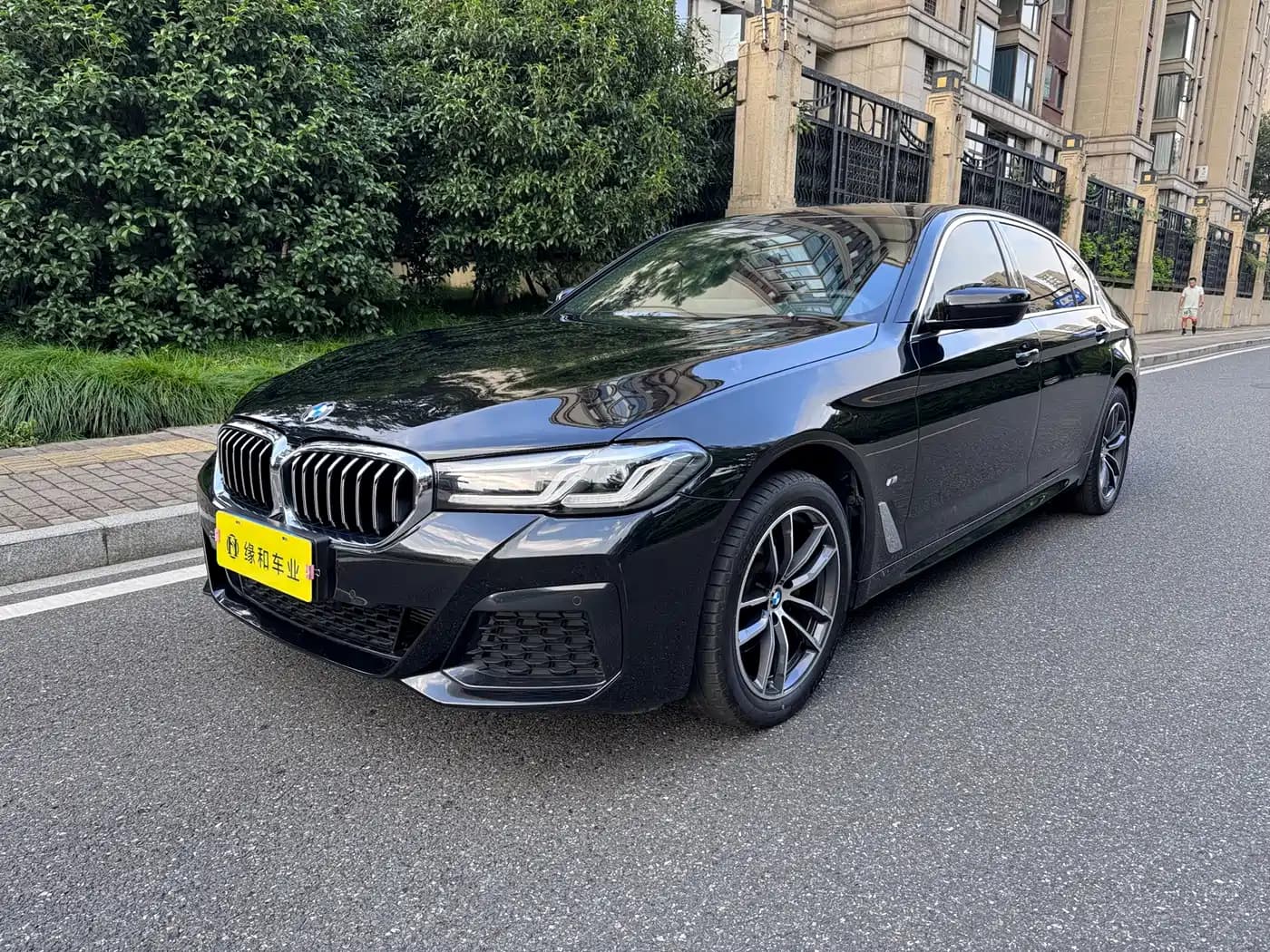 BMW 5 Series 2022 525Li M Sport Package