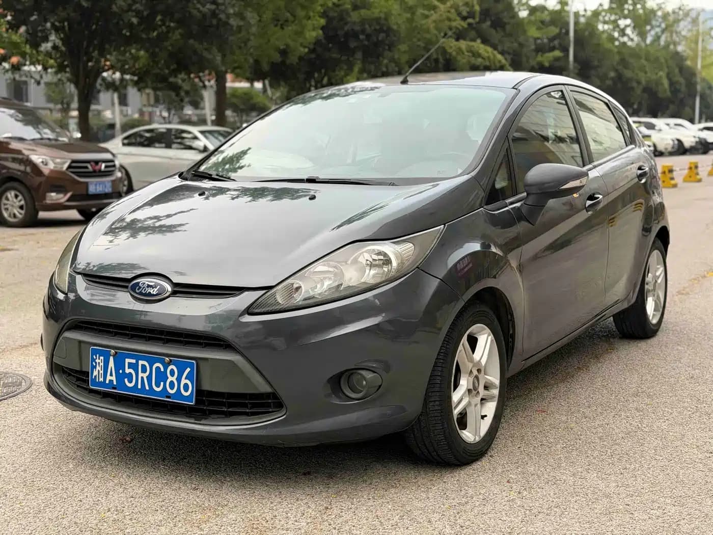 Ford Fiesta 2010 Hatchback 1.5L Automatic Fashion Limited Edition