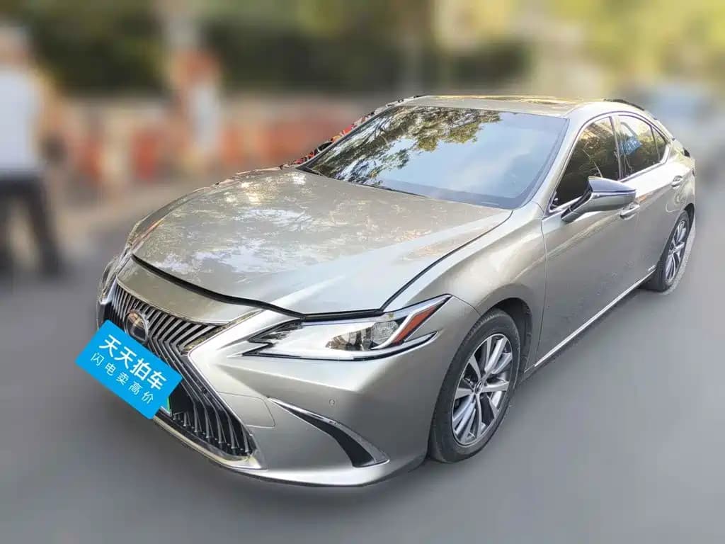 Lexus ES 2020 Model 300h Excellence Edition