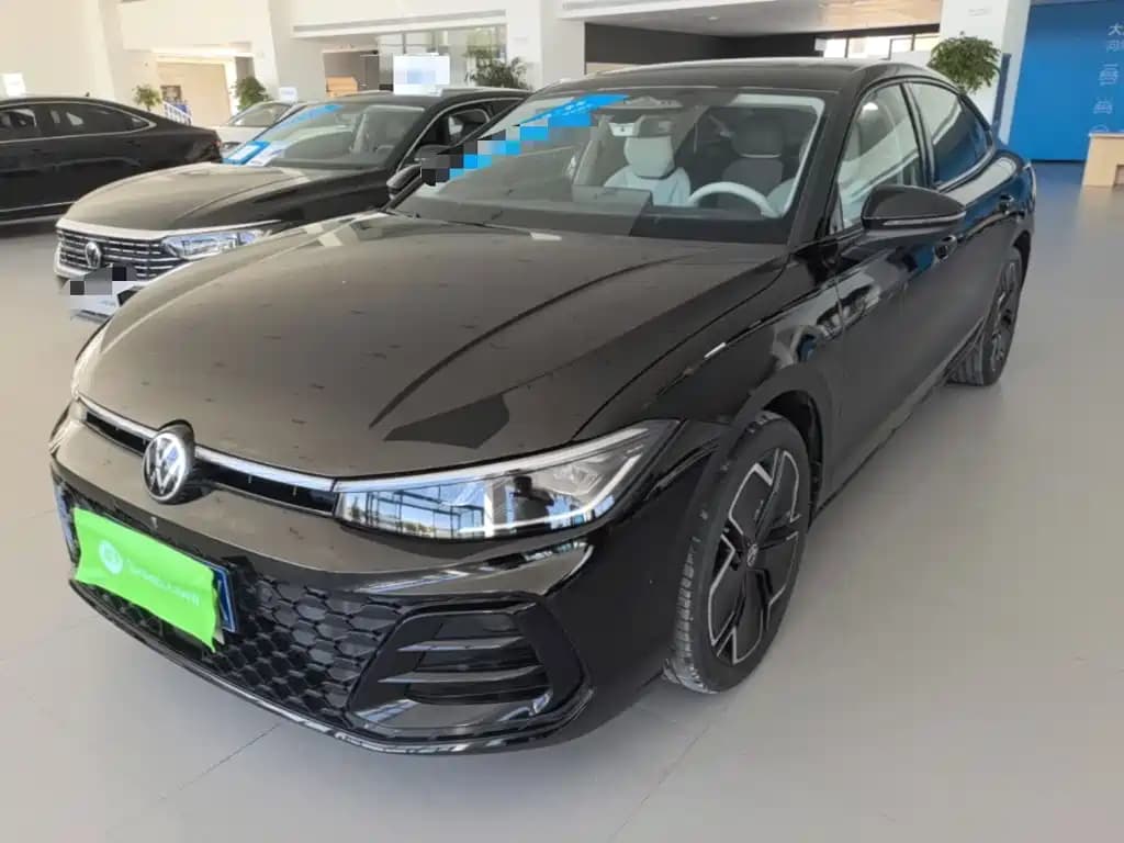Volkswagen Passat 2025 Model Pro 380TSI Starlight Dragon Premium Edition