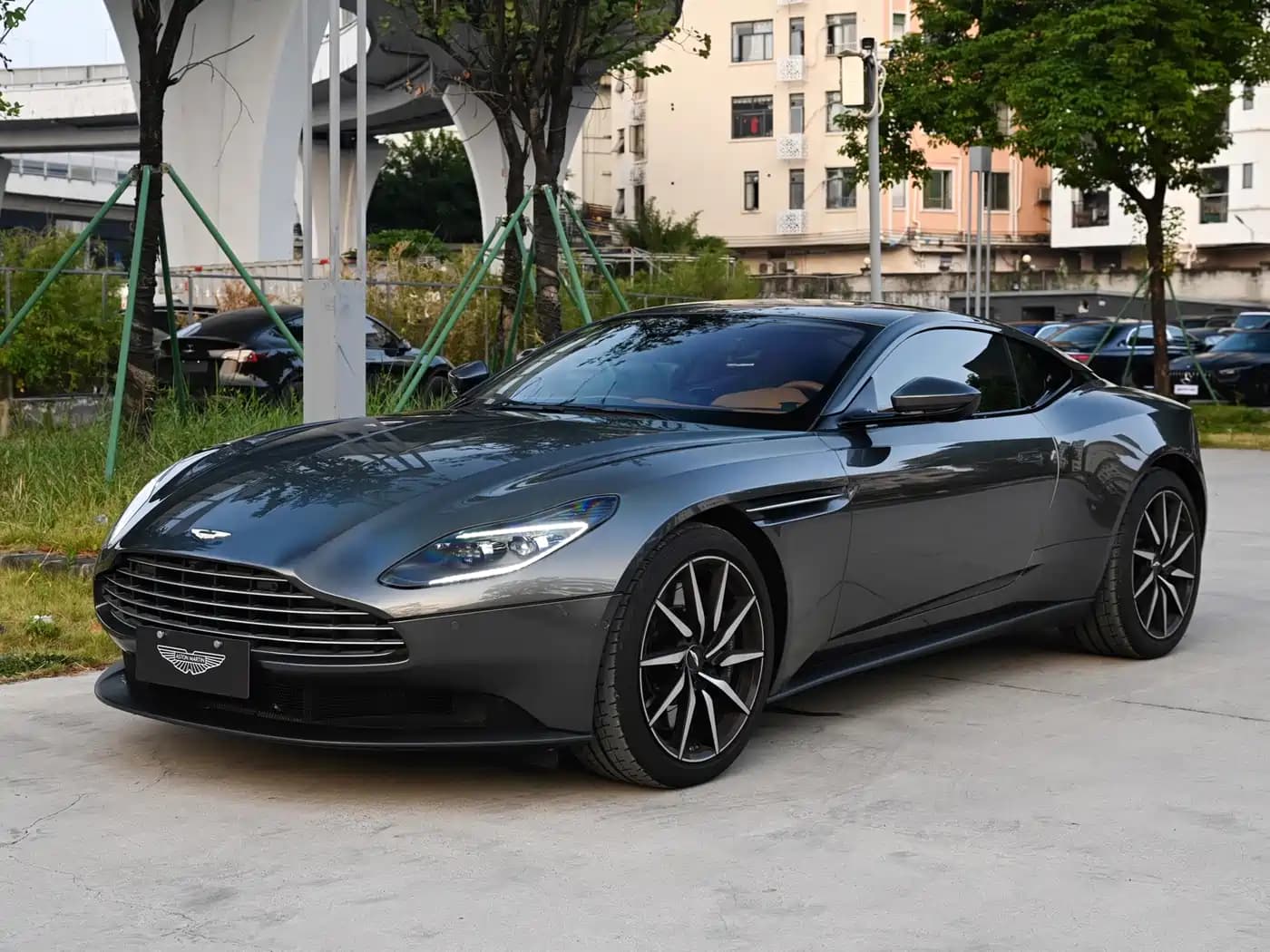 Aston Martin DB11 2022 4.0T V8 Coupe