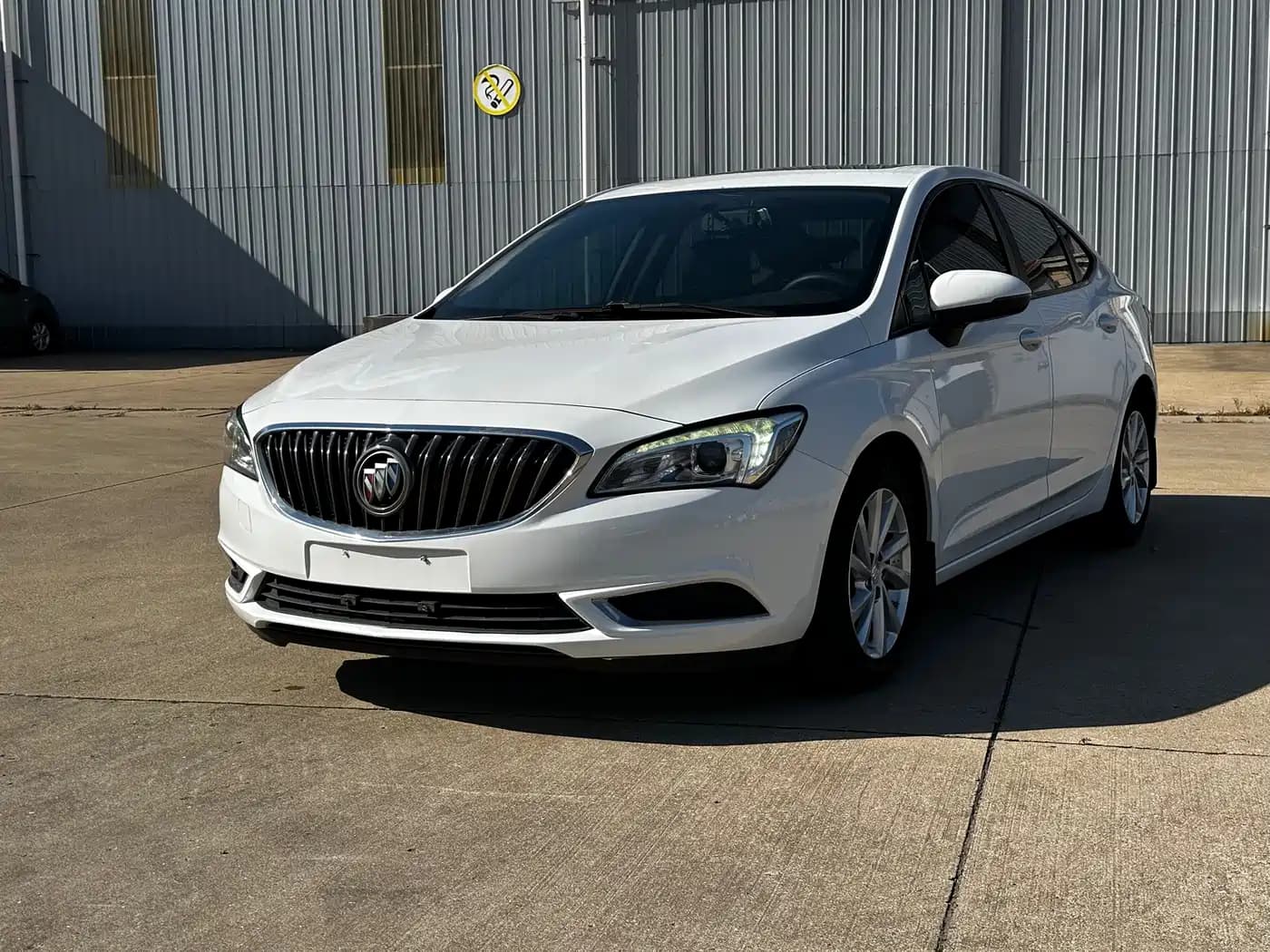 Buick Verano 2017 Sedan 15S Automatic Leading