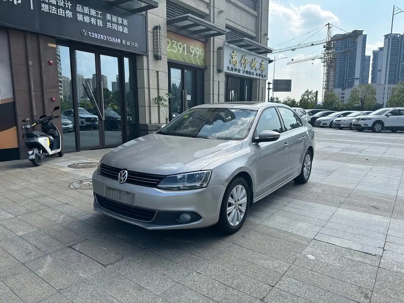 Volkswagen Jetta Sagitar 2014 1.6L Automatic Comfort