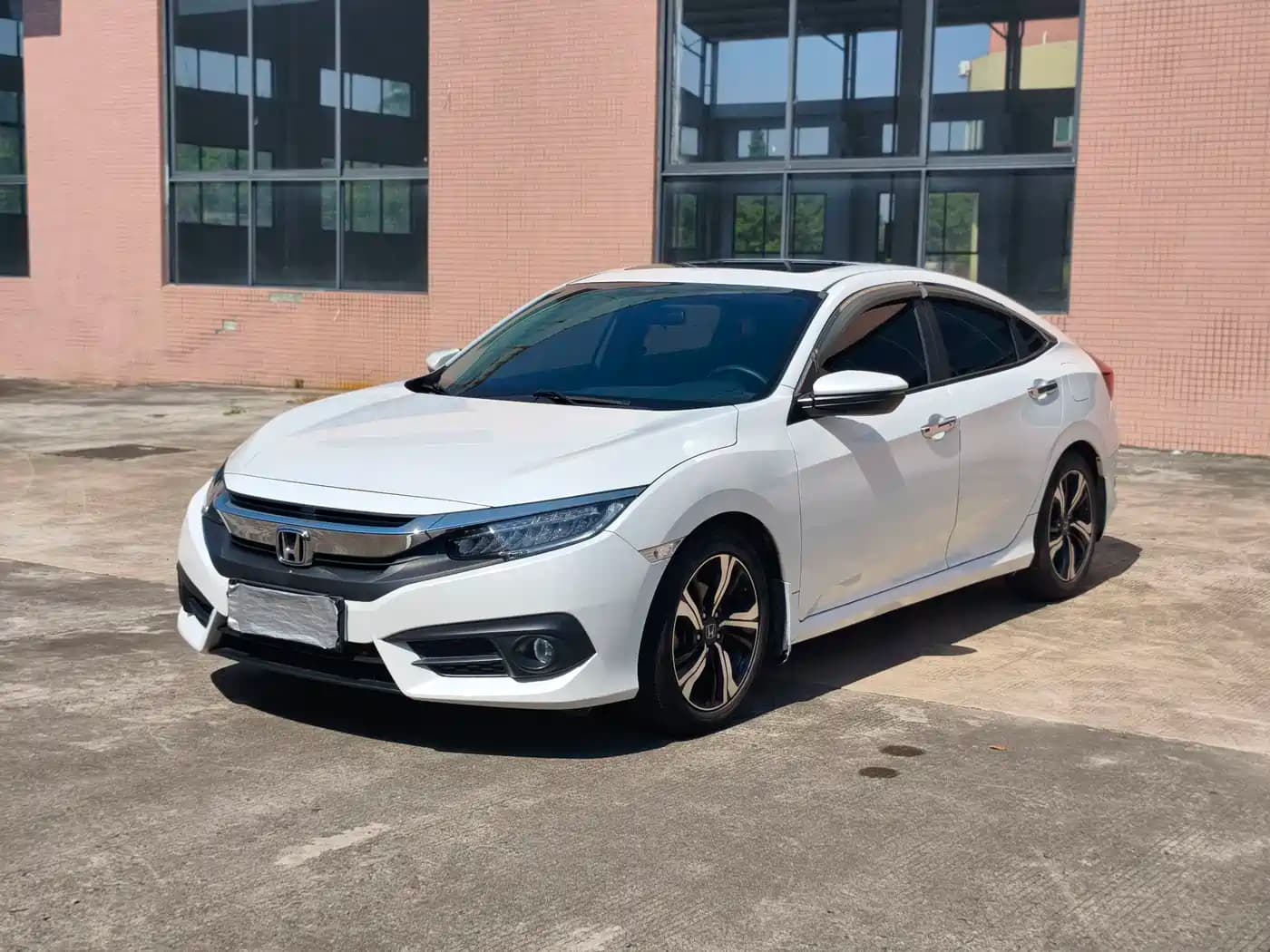 Honda Civic 2016 220TURBO CVT Premium Edition