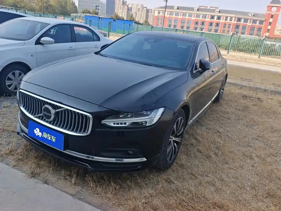 Volvo S90 2021 Model B5 Momentum Luxury Edition