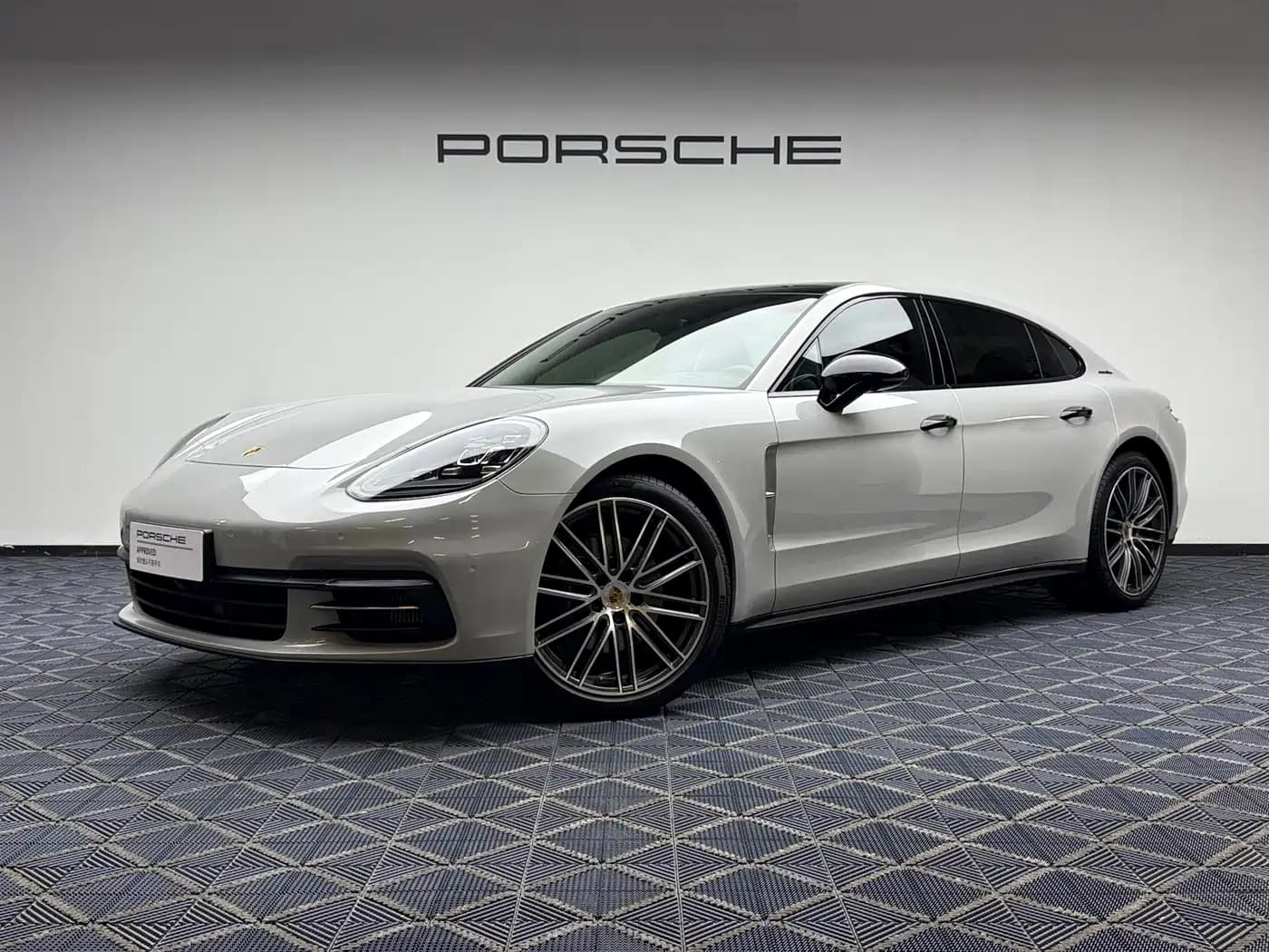 Porsche Panamera 2019 Executive Long Wheelbase 2.9T
