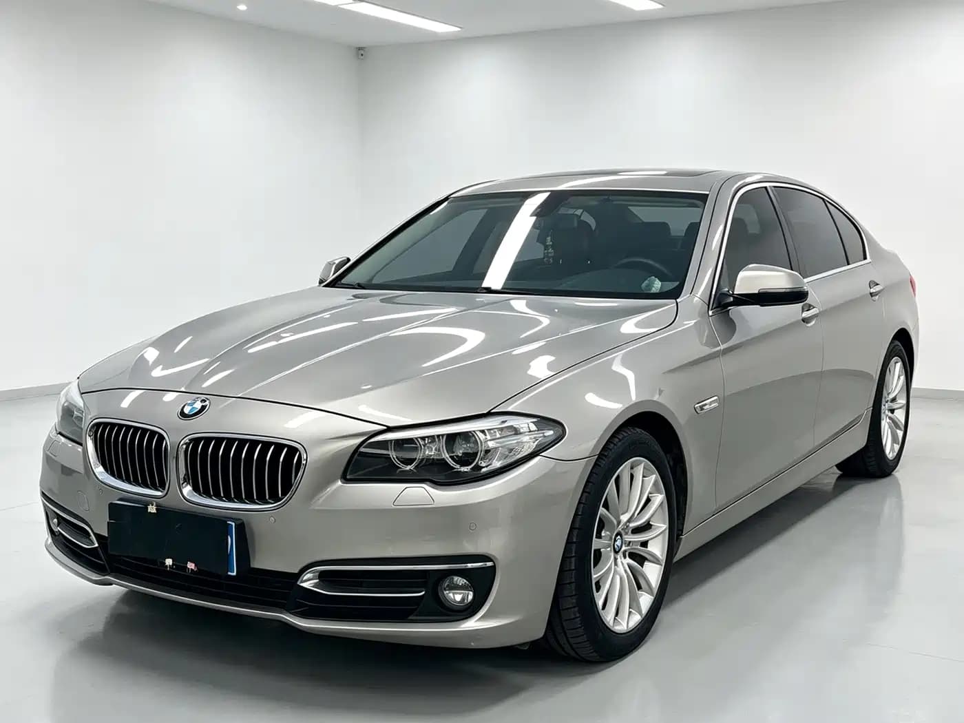 BMW 5 Series 2014 525Li Luxury Design Package