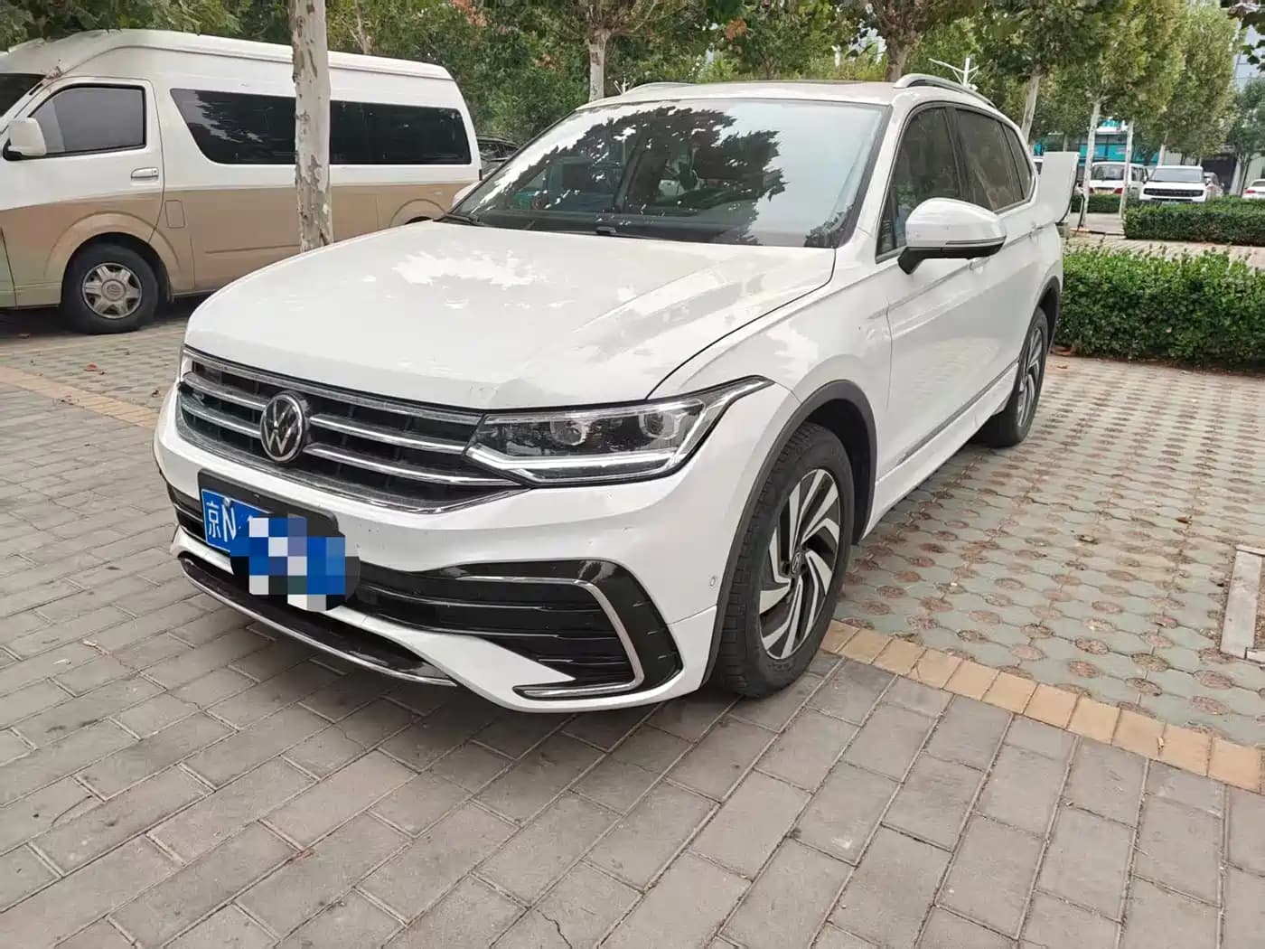 Volkswagen Tiguan L 2024 Outstanding 330TSI Auto 2WD R-Line Dragon Glory Edition