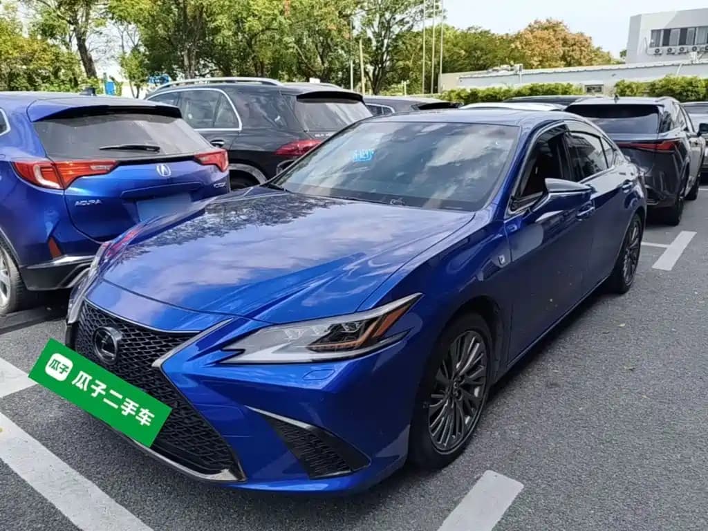Lexus ES 2020 Model 260 F SPORT