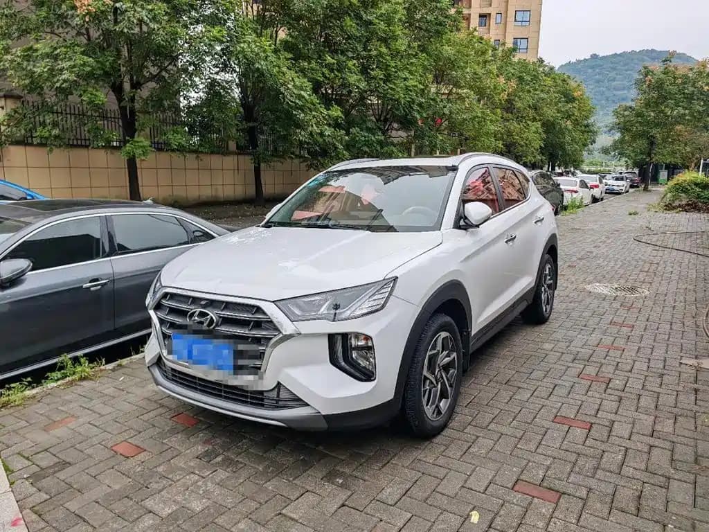 Hyundai Tucson Hyundai Tucson 2019 280TGDi Dual-clutch 2WD Smart Connect Edition China VI
