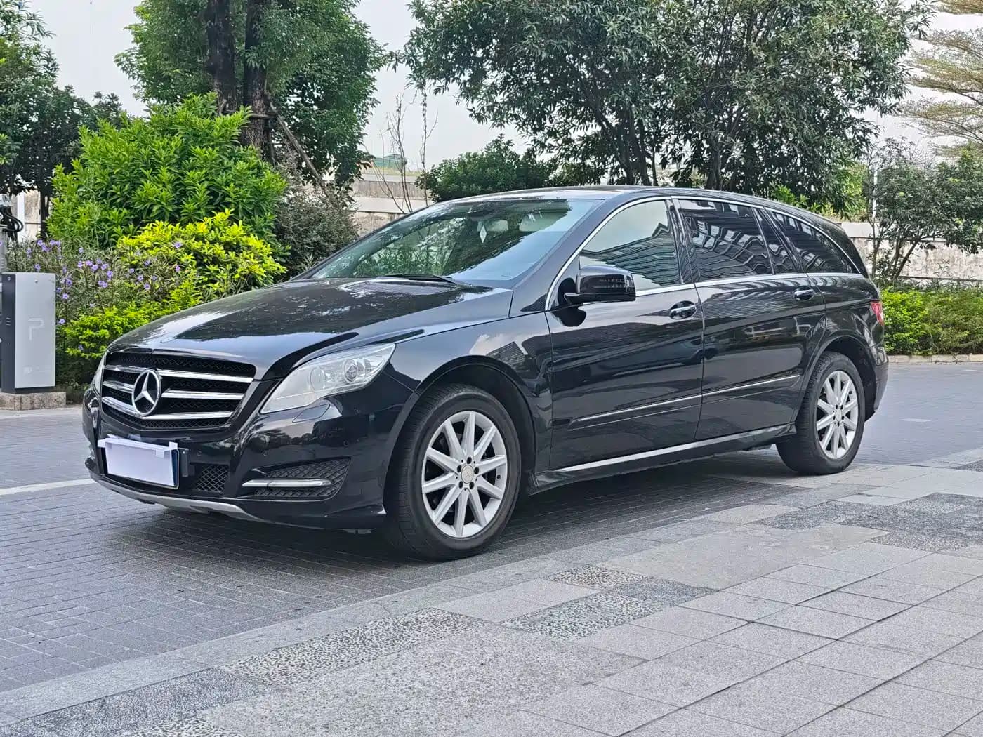 Mercedes-Benz R-Class 2011 R 350 L 4MATIC