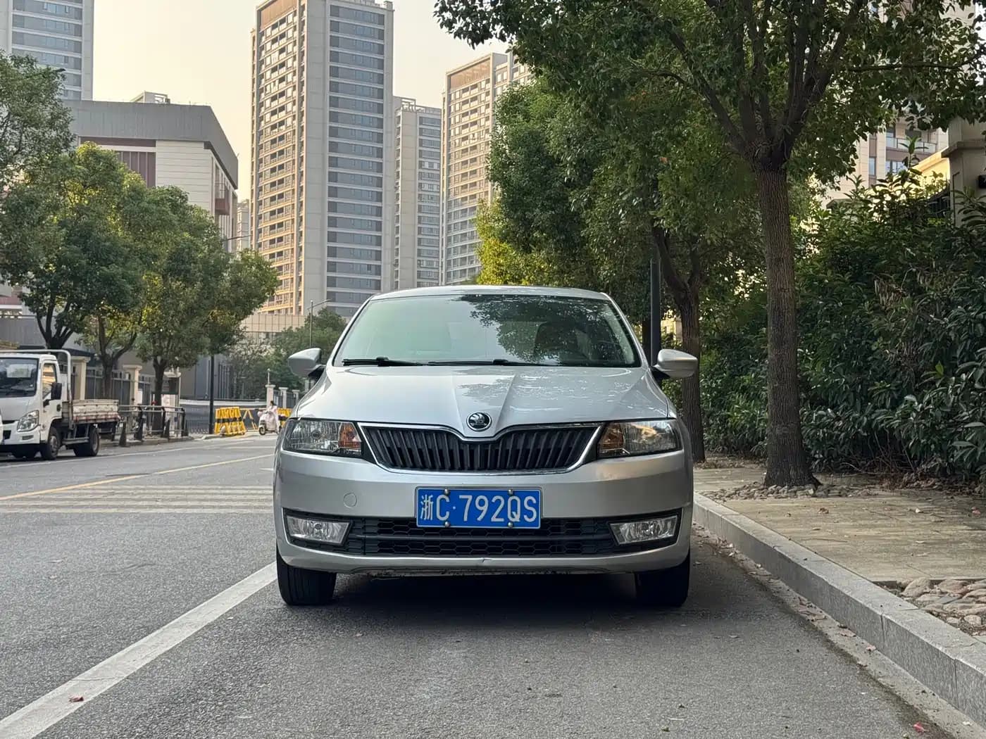 Skoda Rapid Škoda 2015 1.6L Manual Smart Selection