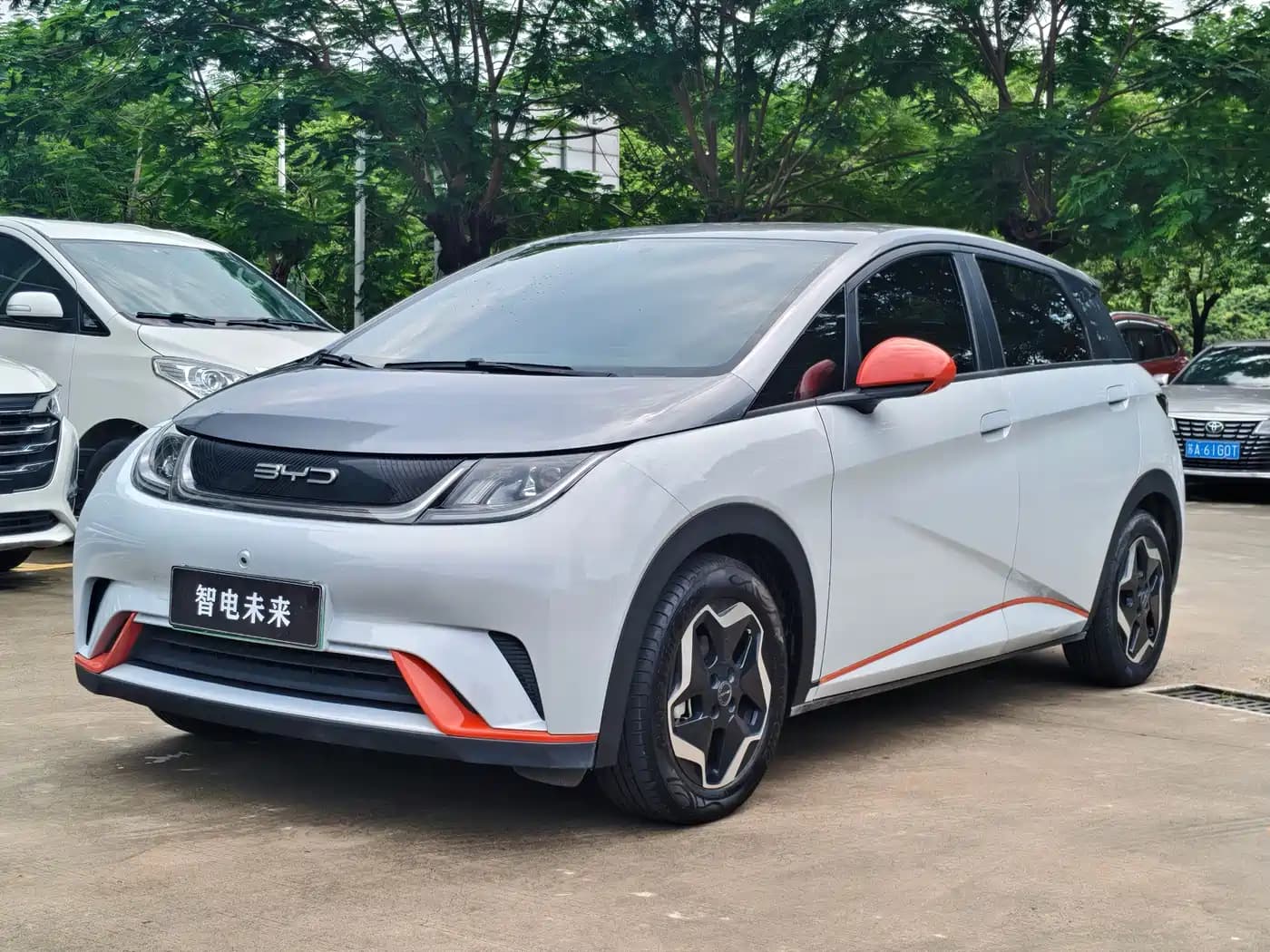 BYD Dolphin 2021 Model 405km Fashion Edition