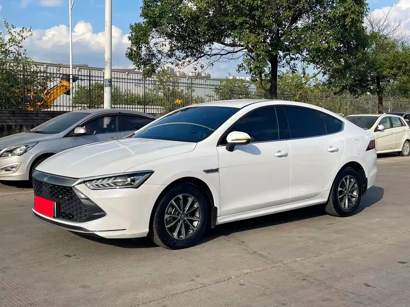 BYD Qin Plus 2024 Glory Edition DM-i 55KM Leading