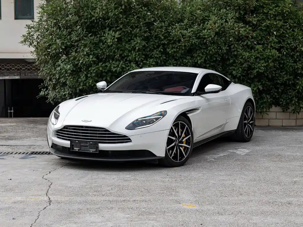 Aston Martin DB11 2022 4.0T V8 Coupe