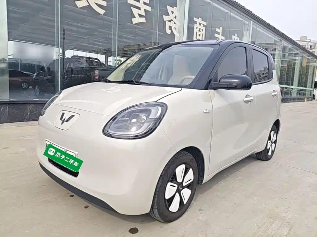 Wuling Motors Hongguang MINIEV 2025 4-Door Premium+ Edition