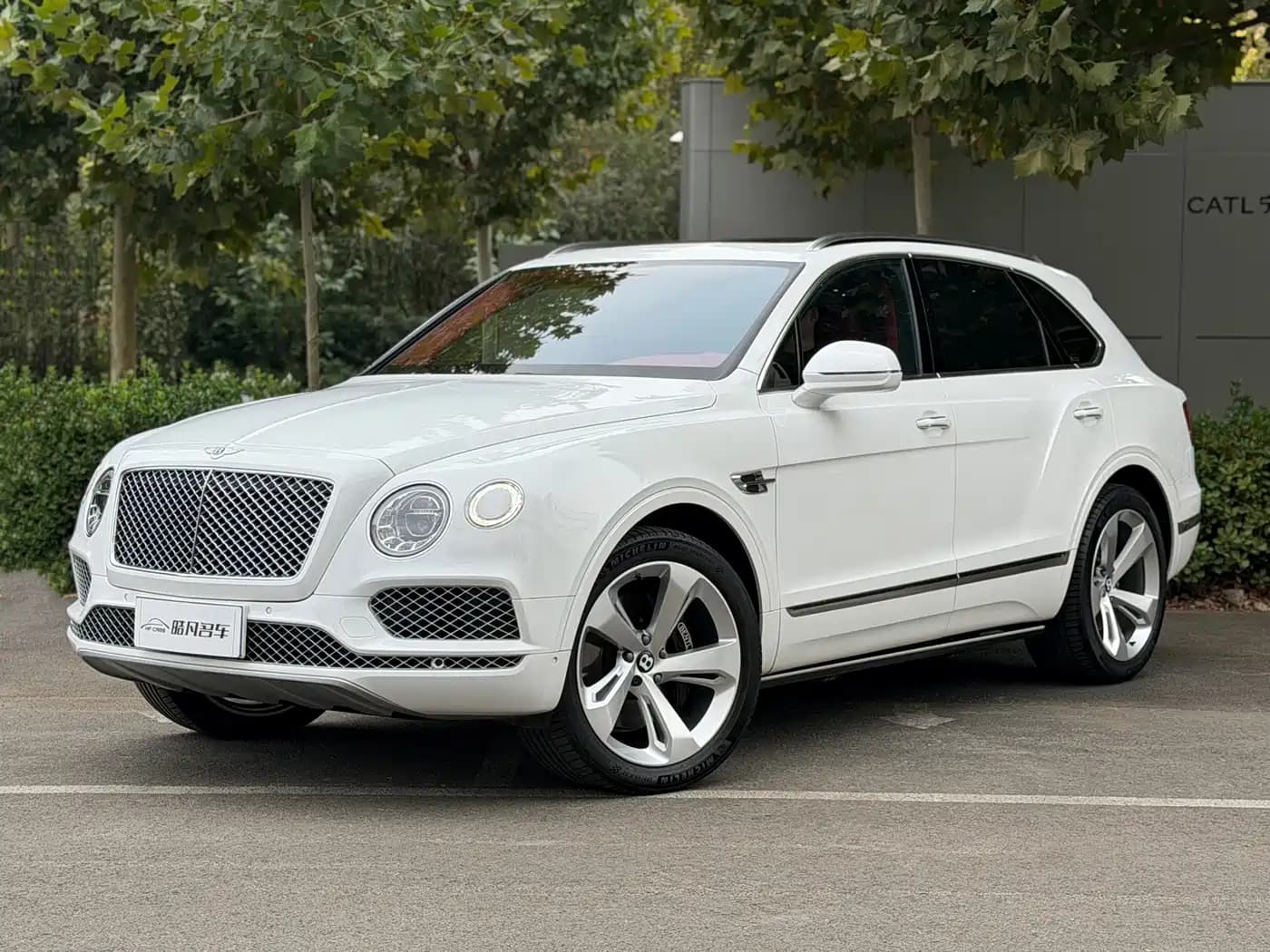 Bentley Bentayga 2017 6.0T Standard Edition
