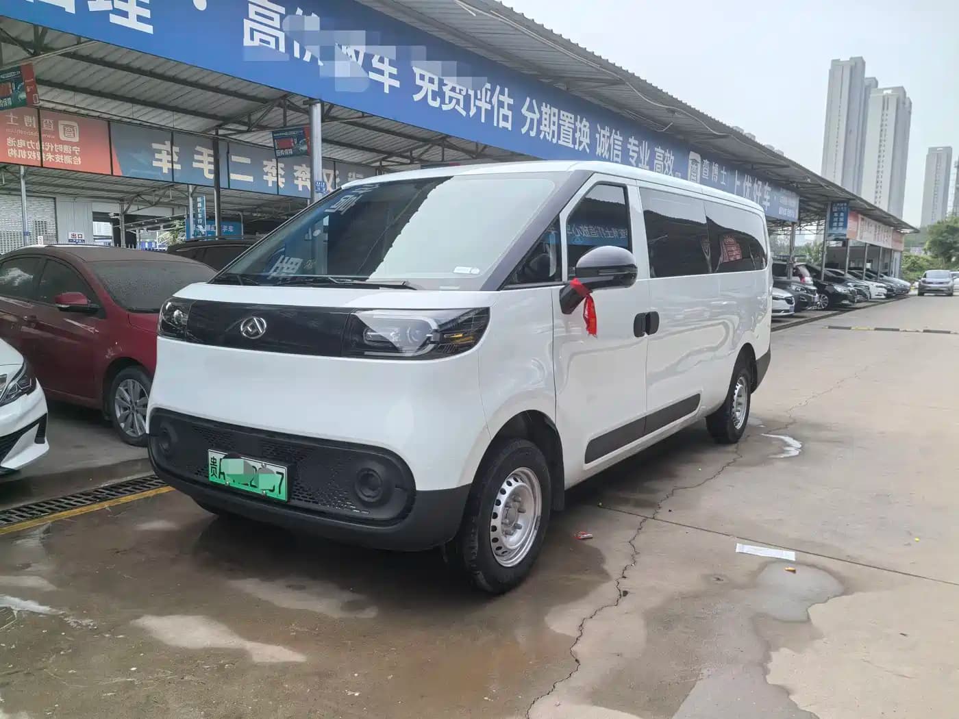 Maxus Dana V1 SAIC 2025 Model V1+ Long Wheelbase Low Roof Multi-purpose Version (62kWh)