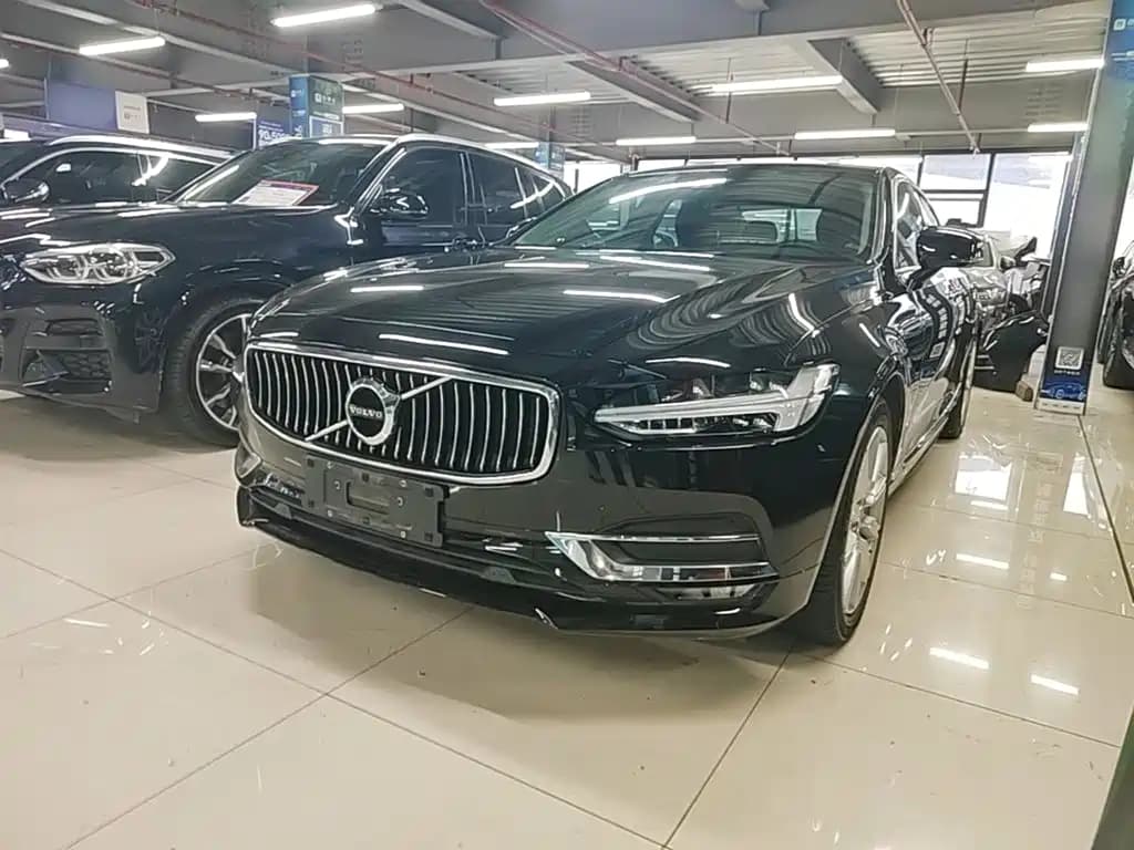 Volvo S90 2020 T5 Momentum Luxury Edition