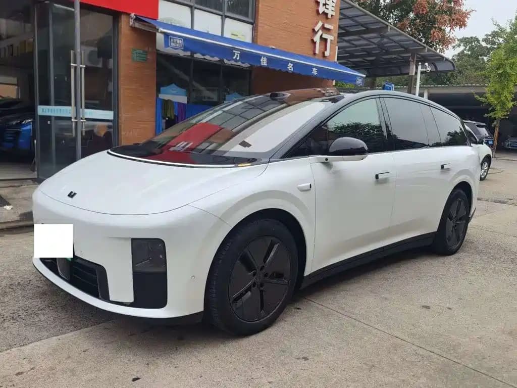 Li Xiang Li Auto Li i8 2025 Standard Edition