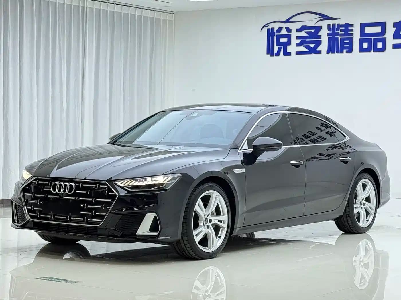 Audi A7L 2024 45TFSI quattro S-line Vision Edition Crystal Package