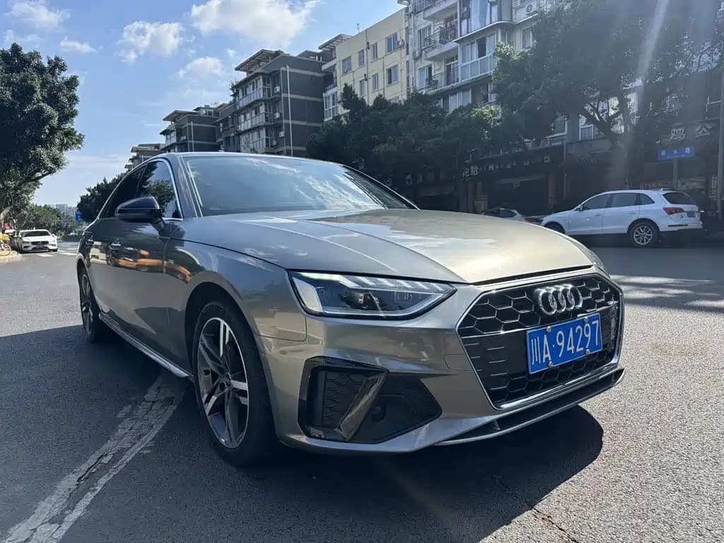 Audi A4L 2022 40 TFSI Luxury Dynamic