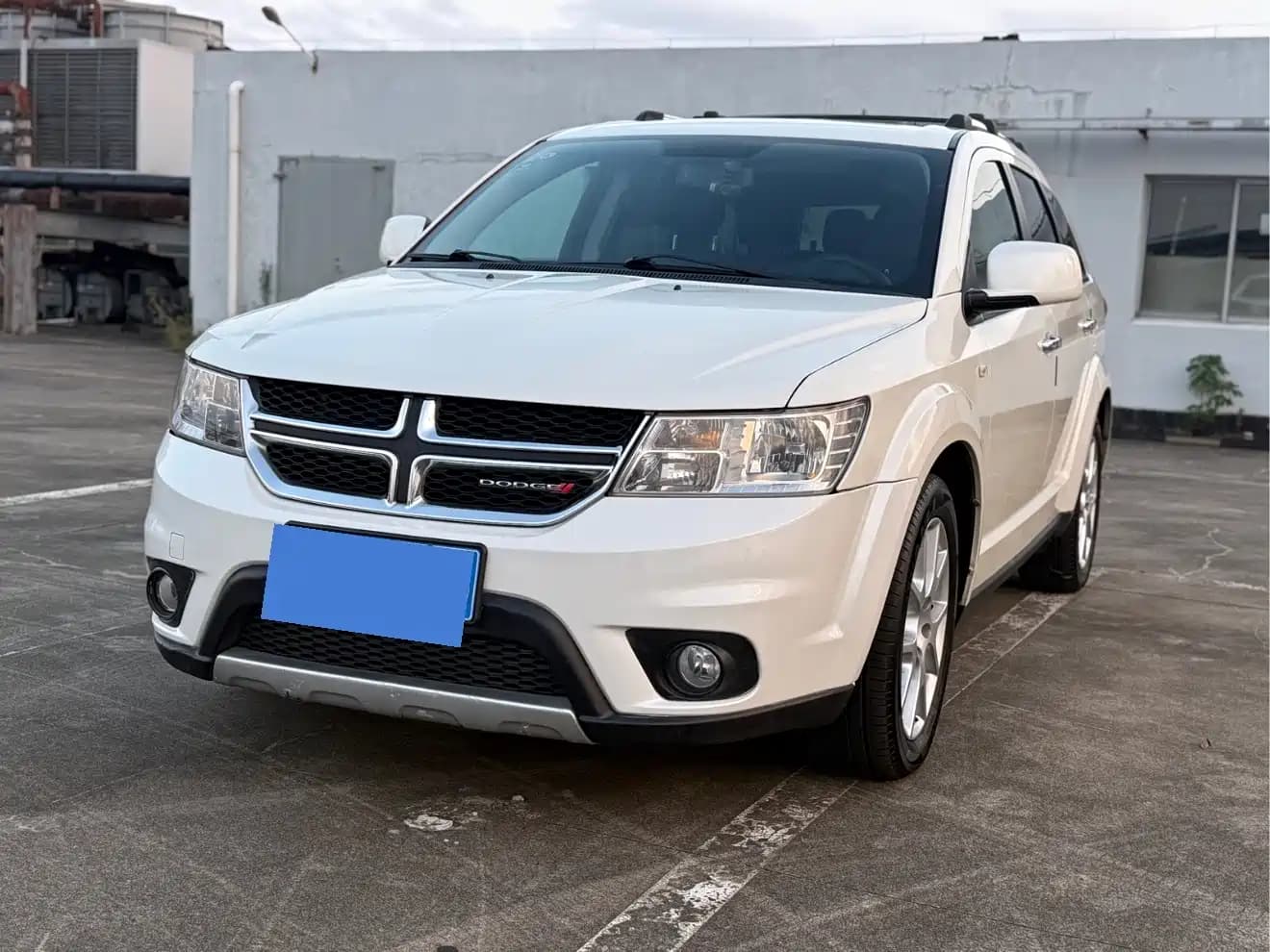 Dodge Journey 2013 Model 2.4L 2WD Premium Edition