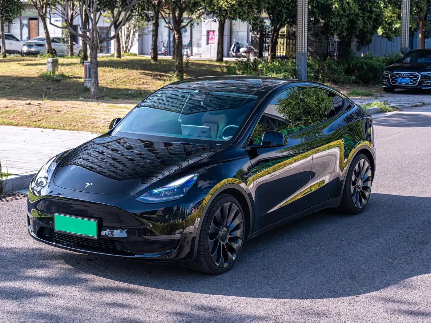 Tesla Model Y 2023 High Performance All-Wheel Drive Edition