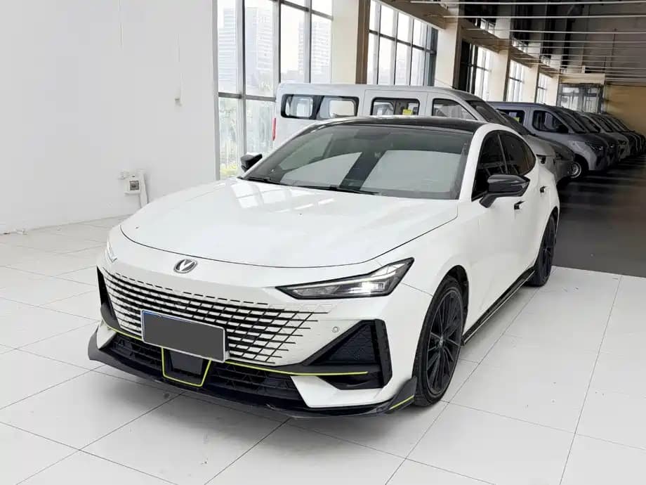 Changan UNI-V 2022 1.5T Sport Edition