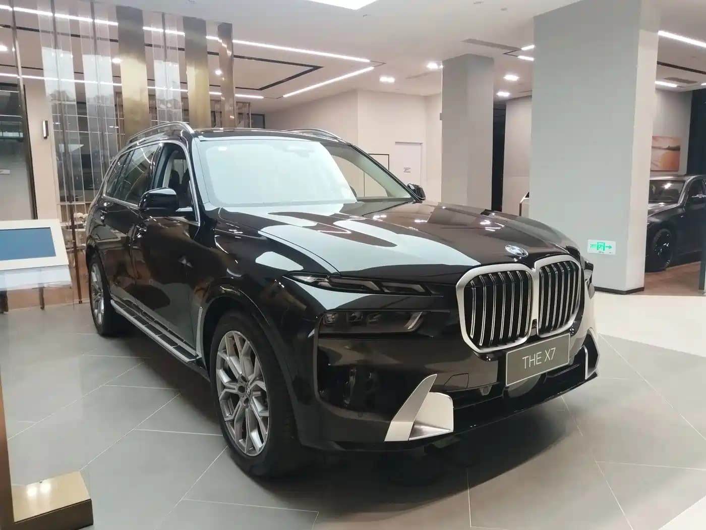 BMW X7 2026 Model xDrive40i Exclusive M Sport Package 7-Seater