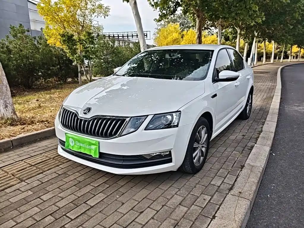 Skoda Octavia Škoda 2020 1.5L Automatic Smart Comfort Edition