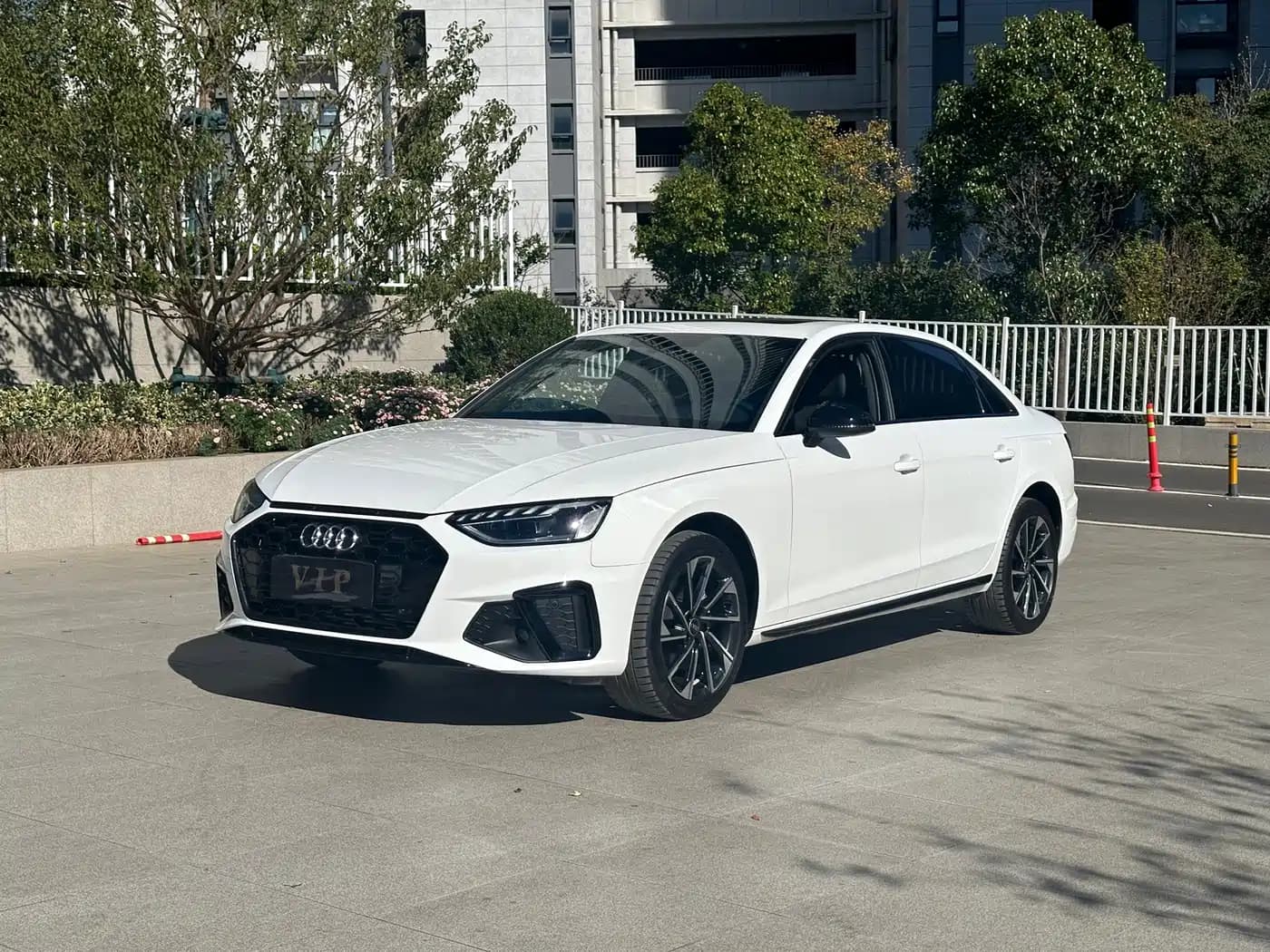 Audi A4L 2024 40 TFSI Luxury Dynamic