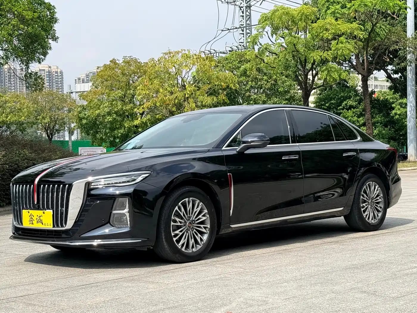 Hongqi H5 2025 1.5T DCT Flag Rhythm 500,000 Units Memorial Edition