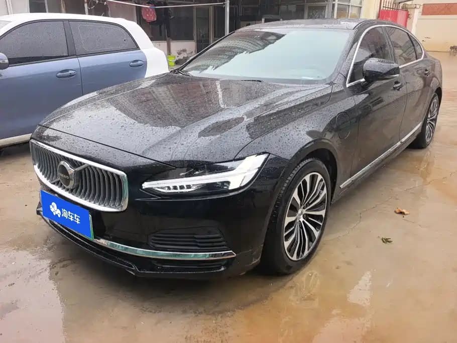 Volvo S90 2025 B5 Zhiyi Luxury Edition