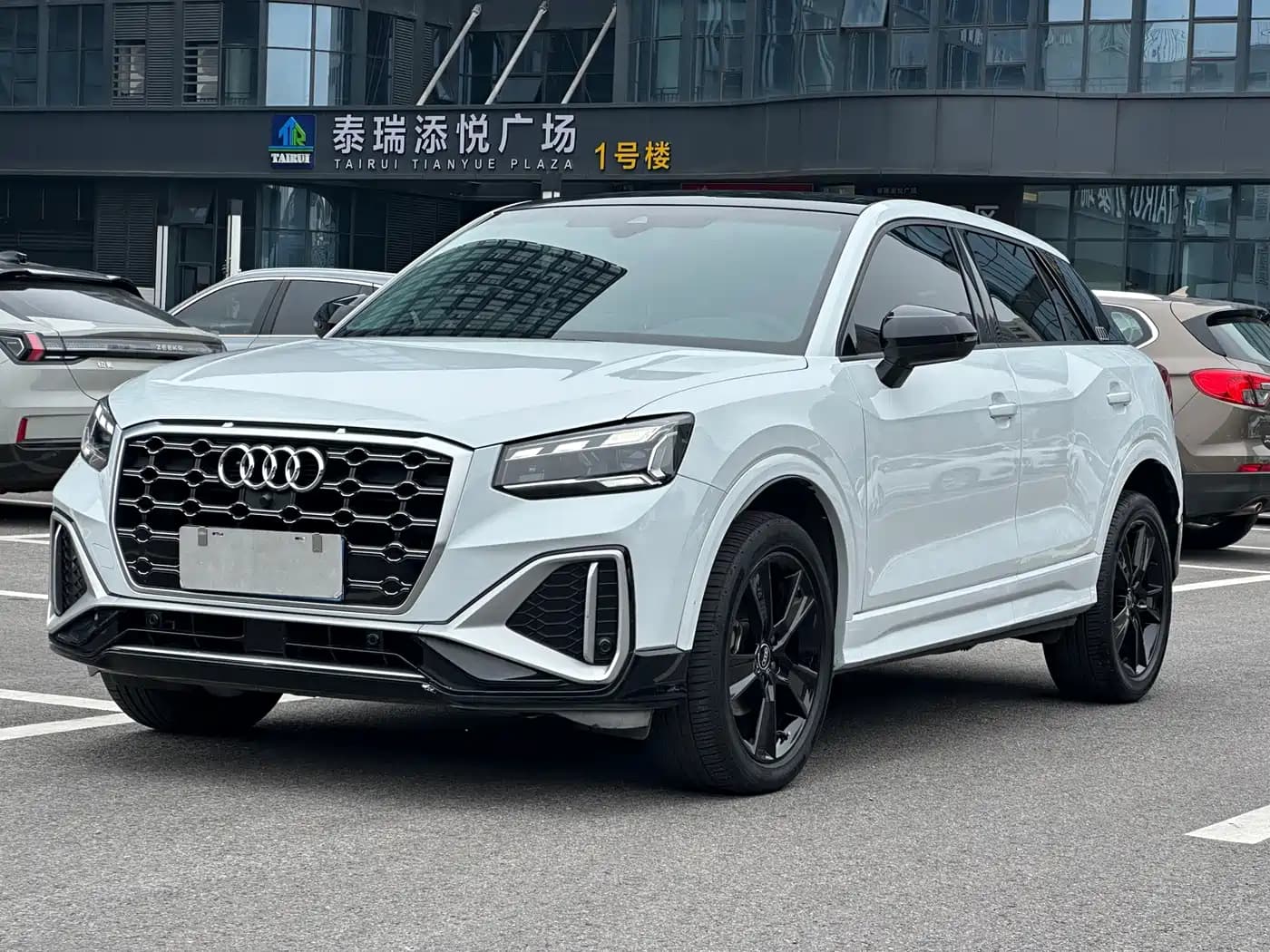 Audi Q2L 2022 35 TFSI Fashion Dynamic