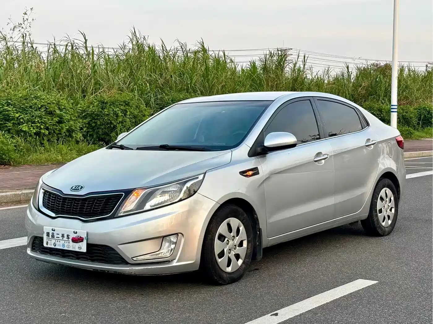 Kia K2 2012 Sedan 1.4L AT GLS Commemorative Edition