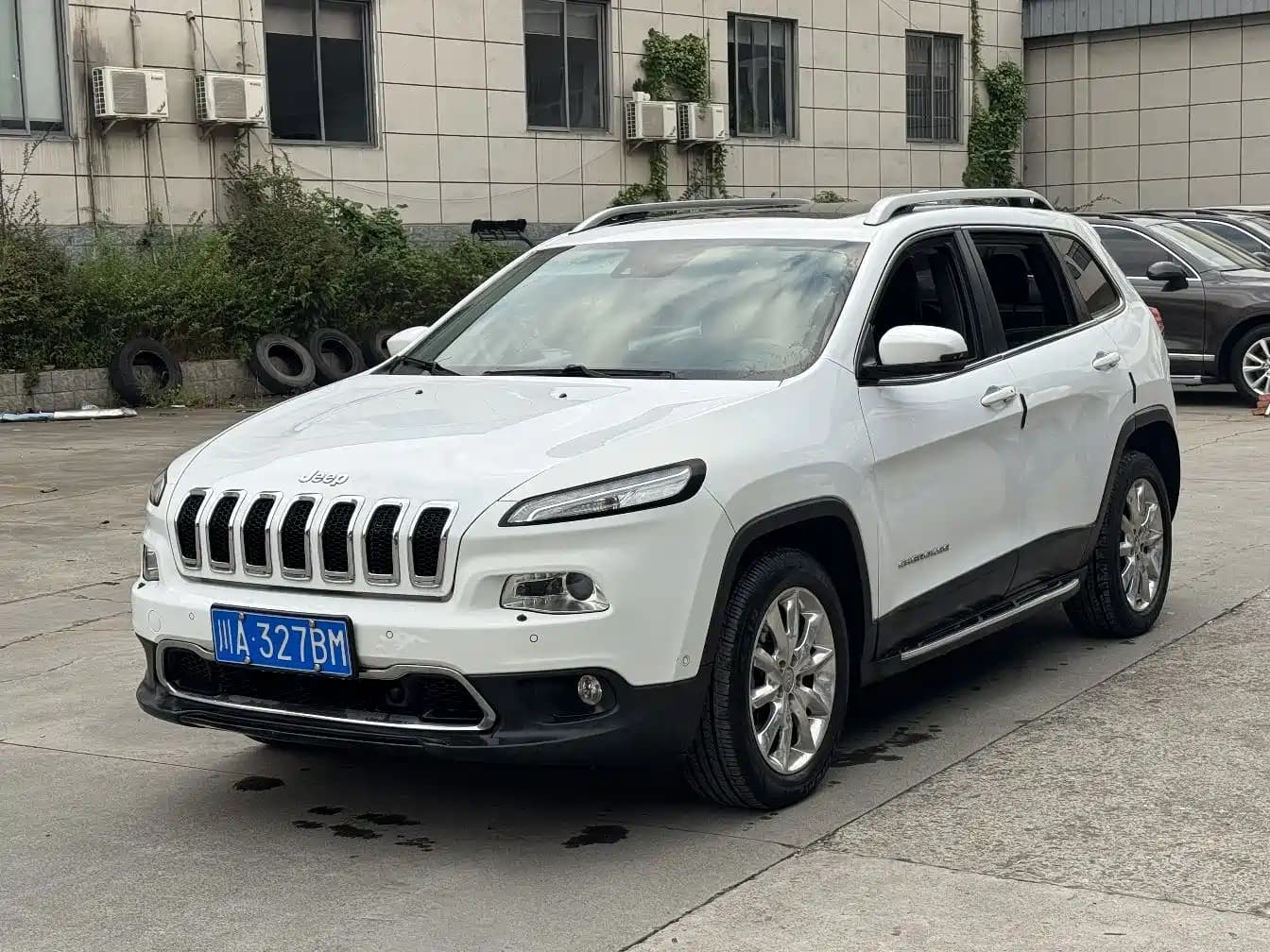 Jeep Cherokee (Import) 2014 2.4L Luxury