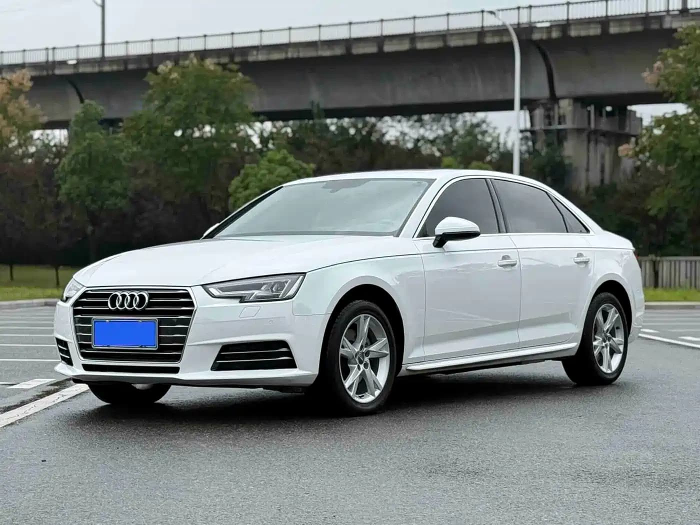 Audi A4L 2018 30th Anniversary 40 TFSI Progressive