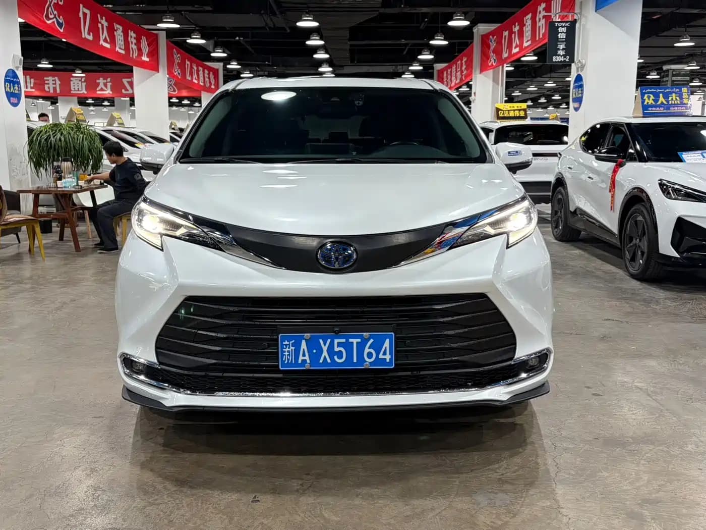 Toyota Sienna 2021 2.5L Hybrid Comfort Edition