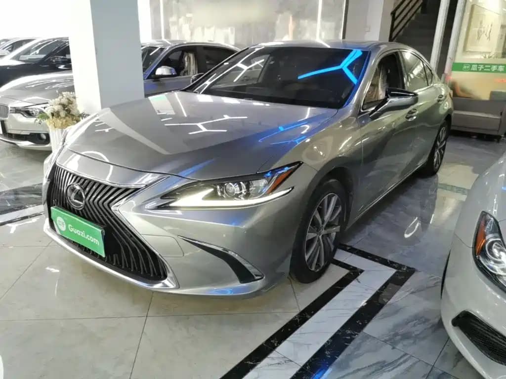 Lexus ES 2020 200 Excellence