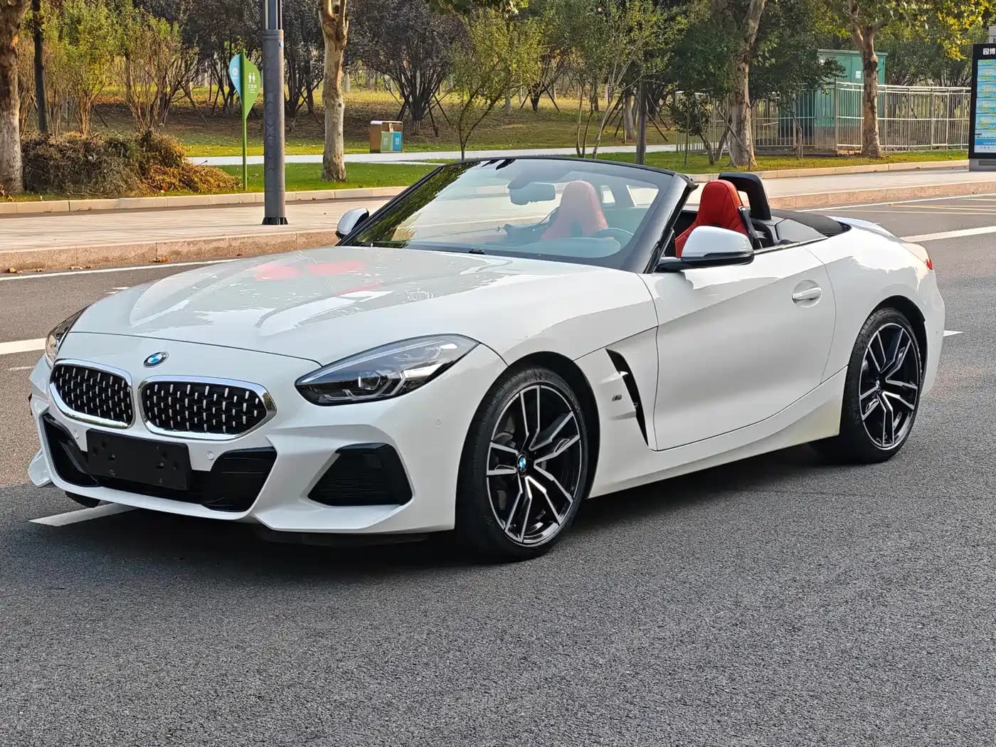 BMW Z4 2020 sDrive 25i Scorching Sun Limited Edition