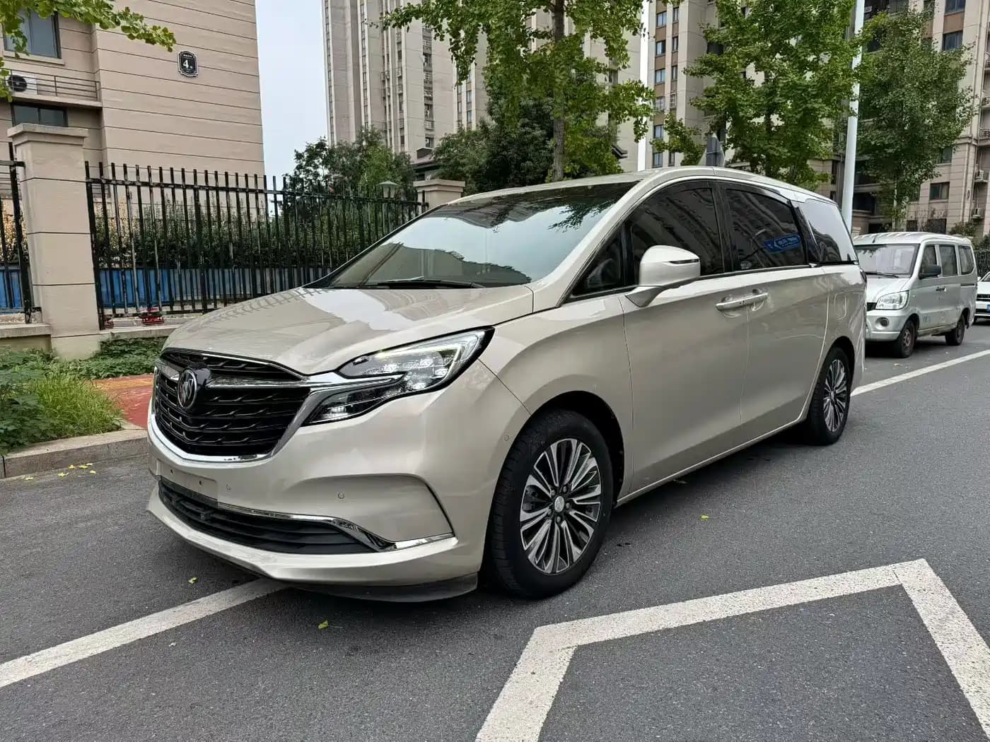 Buick Buick GL8 2021 ES Landlord 653T Luxury