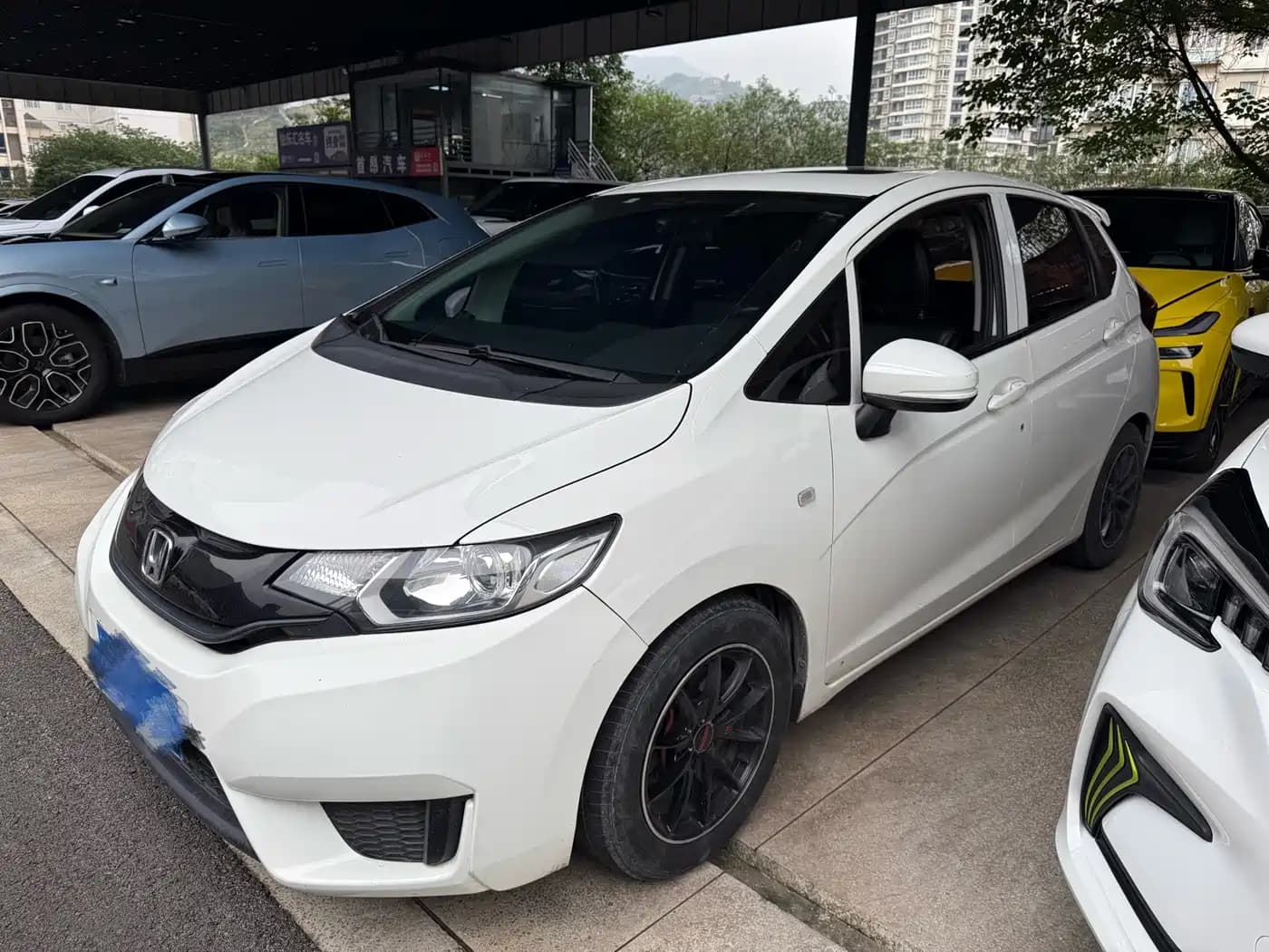 Honda Fit 2016 1.5L LXS CVT Comfort Sunroof Edition