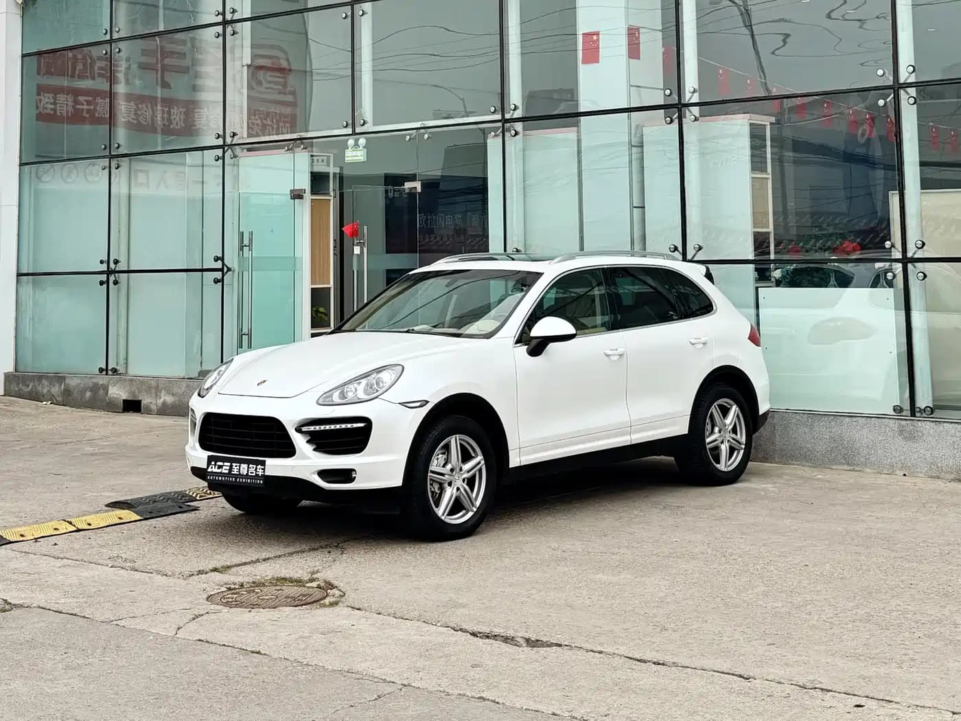 Porsche Cayenne 2011 S 4.8L