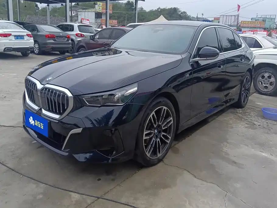 BMW 5 Series 2025 525Li M Sport Package
