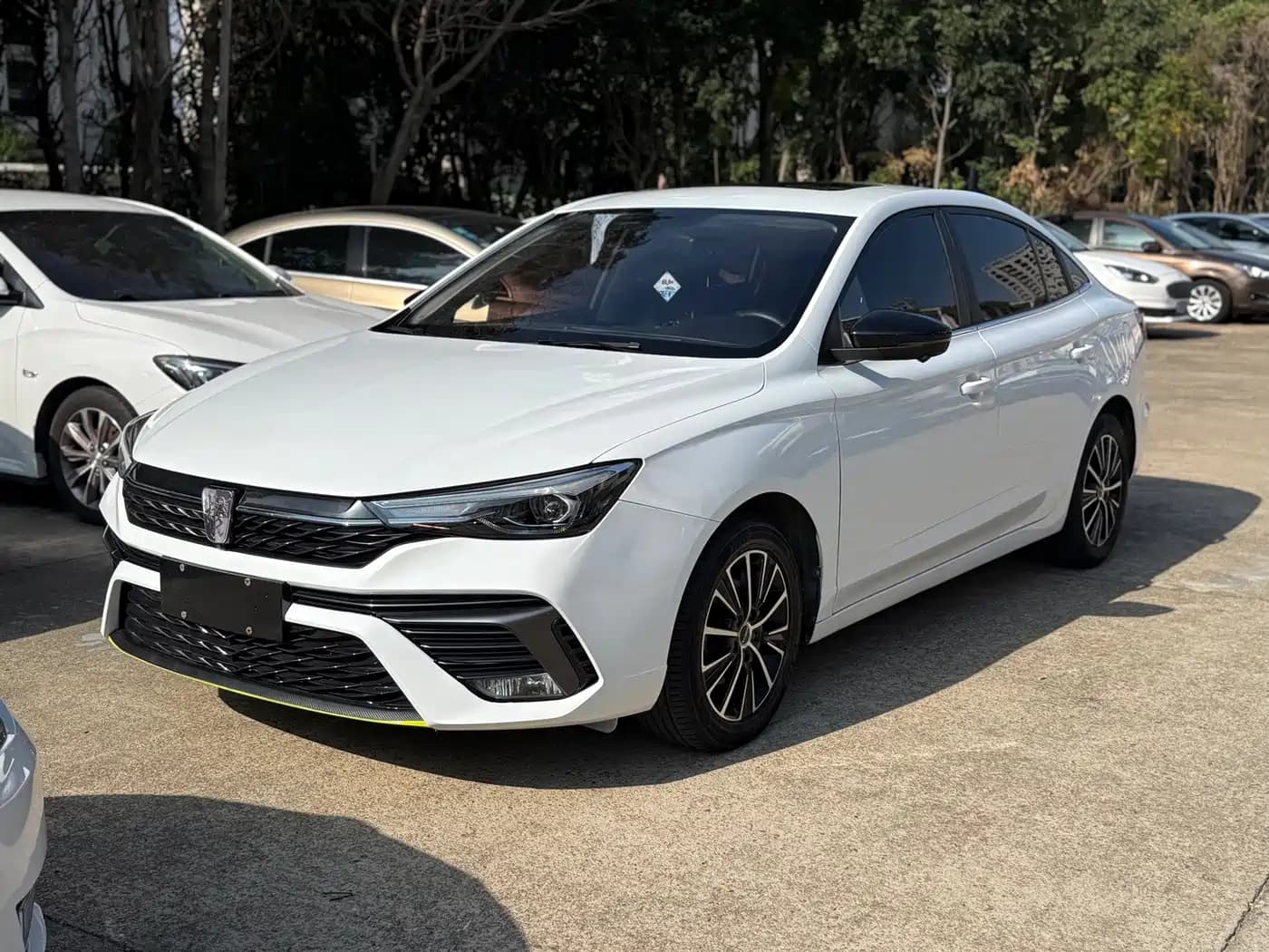 Roewe i5 2021 1.5L CVT Starlight Edition