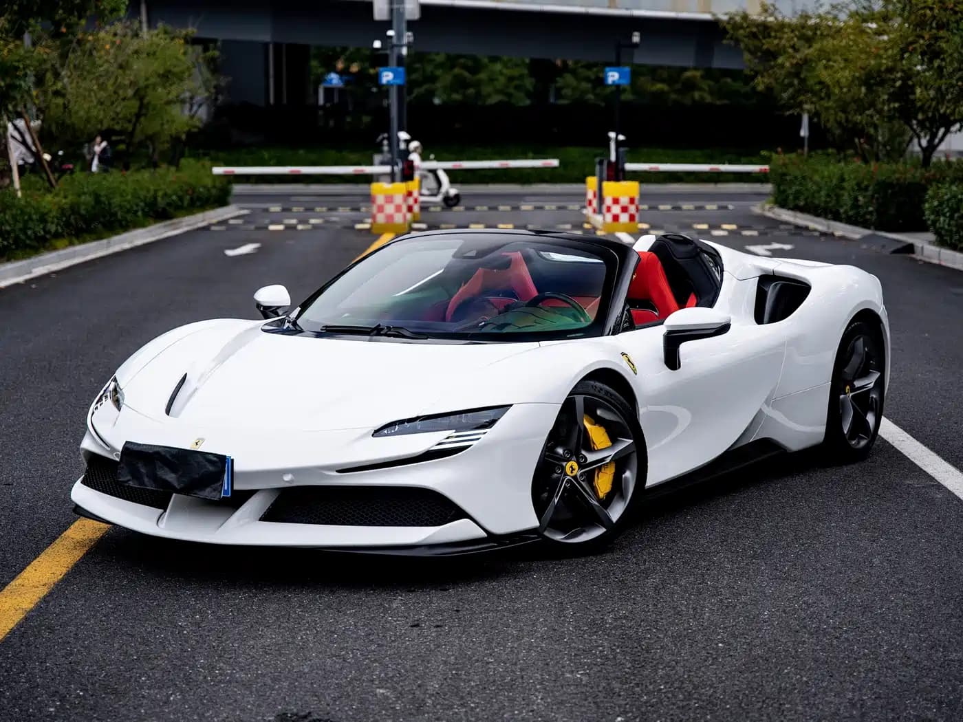 Ferrari SF90 Stradale SF90 2021 3.9T V8 Spider