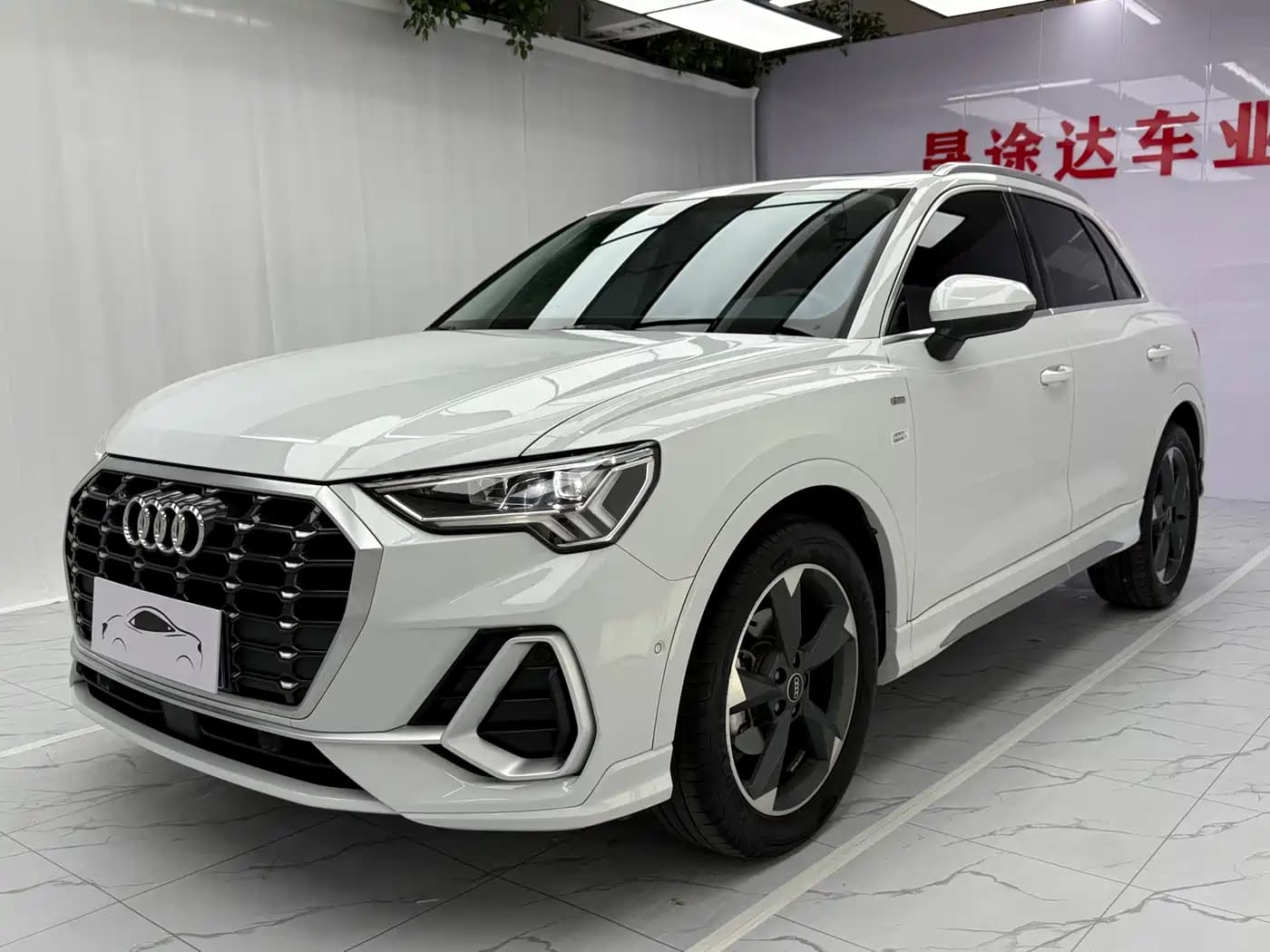 Audi Audi Q3 2023 35 TFSI Fashion Dynamic (1.4T)