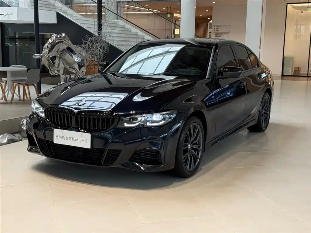 BMW BMW 3 Series 2022 330i M Sport Shadow Edition