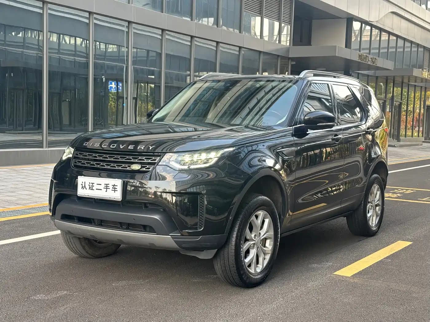 Land Rover Discovery 2019 3.0 SC V6 SE